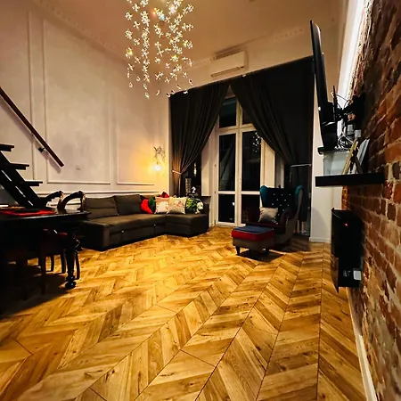 Loft Z Antresola I Balkonem W Centrum Lodzi Przystan Jednorozca Klimatyzacja Faktura Апартаменты *