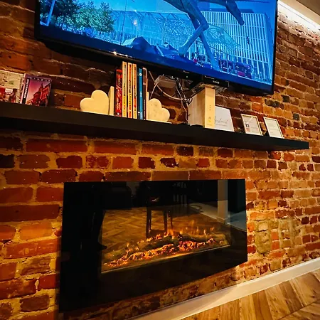Loft Z Antresola I Balkonem W Centrum Lodzi Przystan Jednorozca Klimatyzacja Faktura
