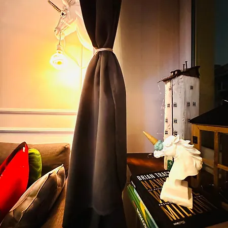 Loft Z Antresola I Balkonem W Centrum Lodzi Przystan Jednorozca Klimatyzacja Faktura * Лодзь