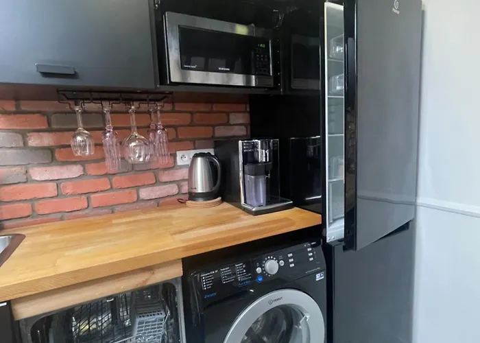 Loft Z Antresola I Balkonem W Centrum Przystan Jednorozca Klimatyzacja Appartamento